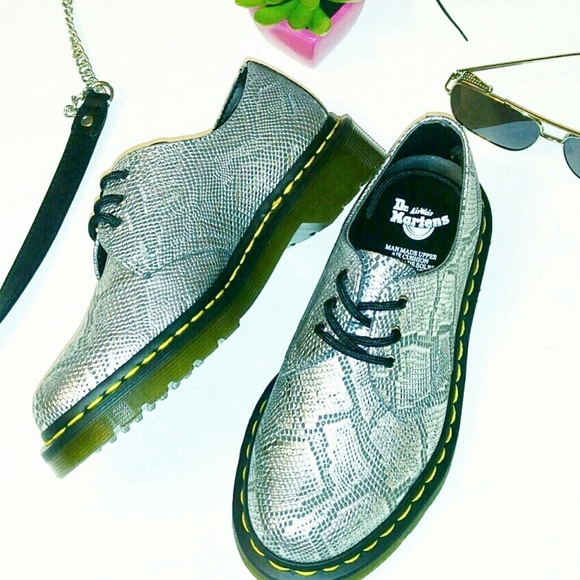 Dr. Martens Shoes - 💎NWOB Dr. Martens Vegan Silver Snake Oxfords